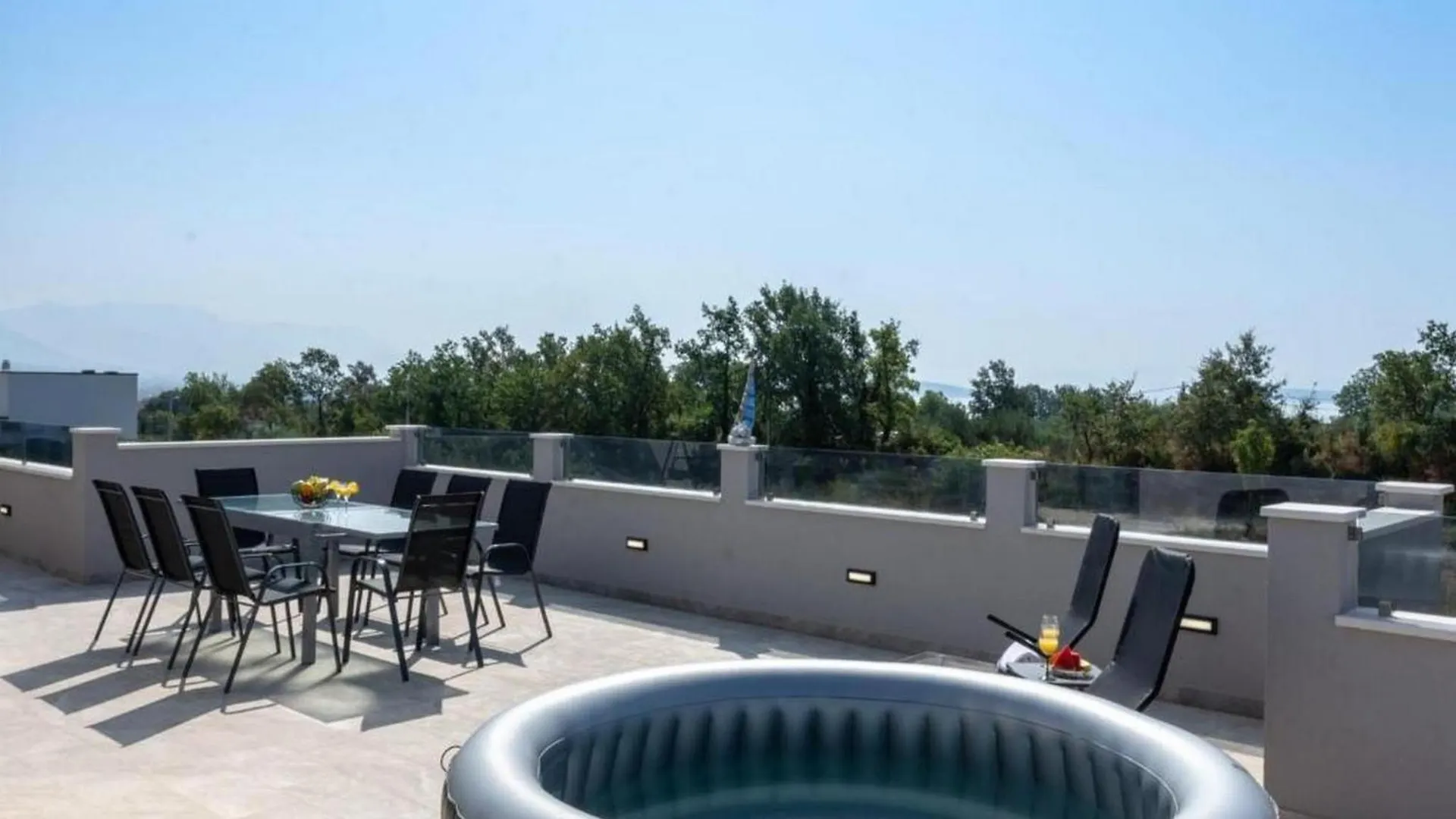 Elegant Oasis Villa With Pool,Jacuzzi And Relaxing Area Kastel Novi 0*,  Croatia