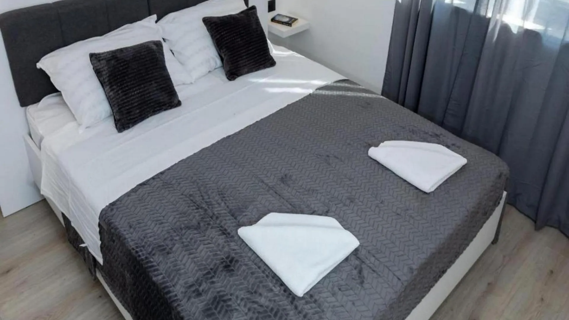 Elegant Oasis Villa With Pool,Jacuzzi And Relaxing Area Kaštel Novi